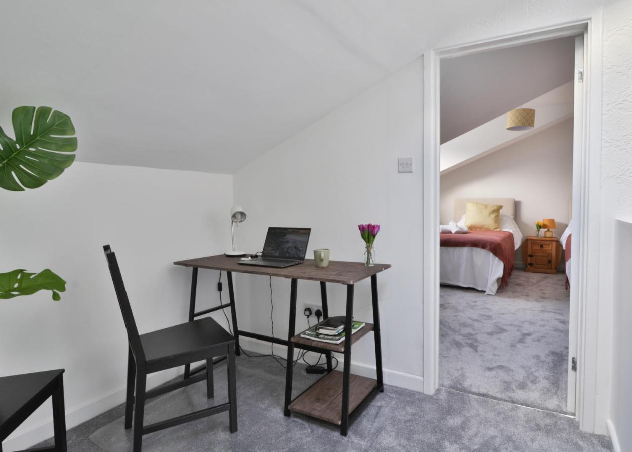 Вилла Rumney House Кардифф Экстерьер фото